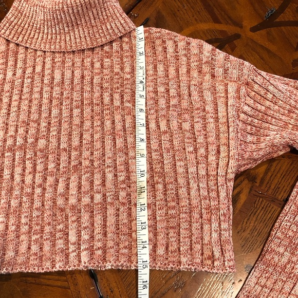 🌈3/$15🌈Forever 21 Cropped Sweater - Picture 5 of 9